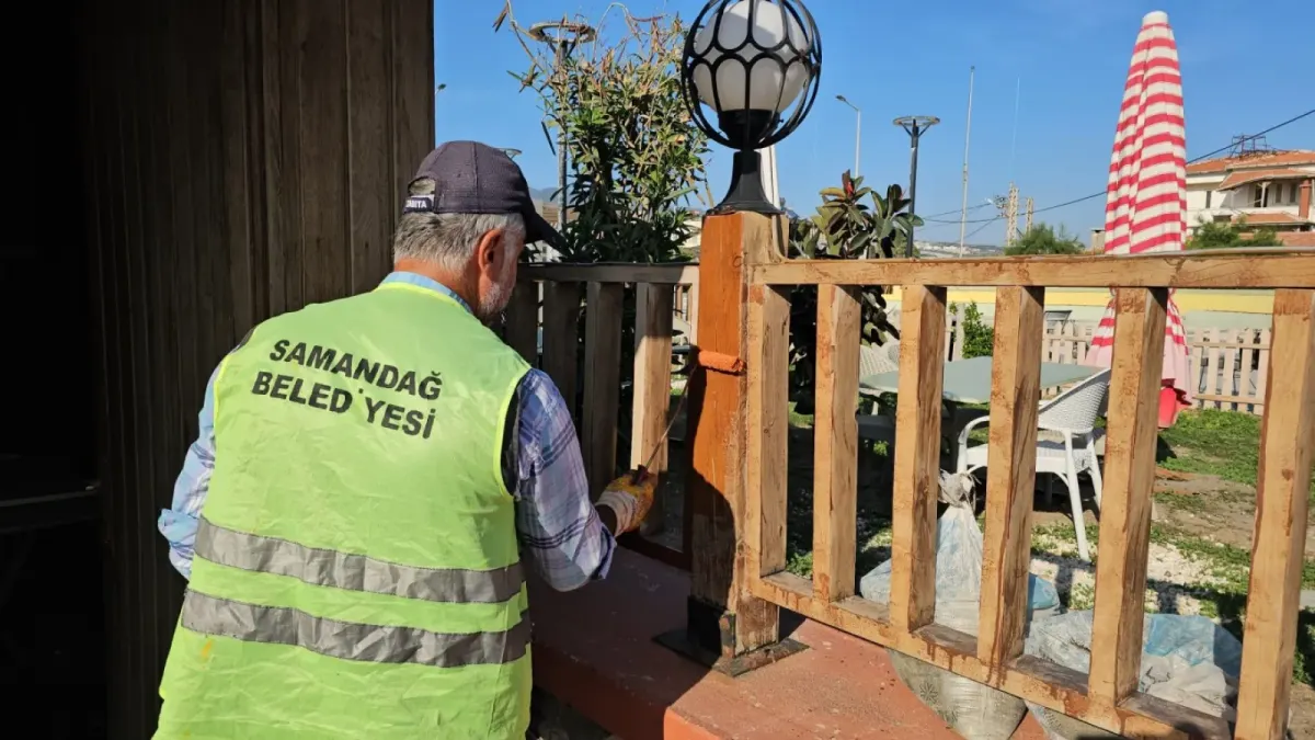 Samandağ Belediyesi Parklarda Yenileme Çalışmalarını Sürdürüyor