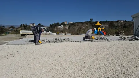 Karaçay Mahallesi Çok Amaçlı Salonunda Çalışmalar Sürüyor. — fotoğraf 1