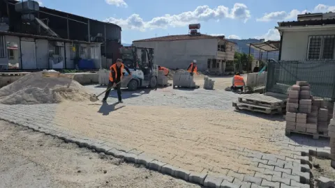 Yollarımızı Yenilemeye, İlçemizi Güzelleştirmeye Devam Ediyoruz. — fotoğraf 2
