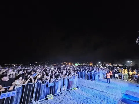 SamandağFest, Yüksek Sadakat Konseriyle Coşkulu bir Başlangıç Yaptı — fotoğraf 5