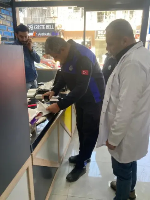 Samandağ Zabıtası Vatandaşların Güvenli Gıdaları Tüketmesi için Denetimlerini Sürdürüyor. — fotoğraf 4