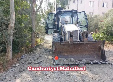 Nihat Çay, Samandağ Kitap Fuarı' Nda Eşsiz bir Müzik Dinletisi Sundu. — fotoğraf 4