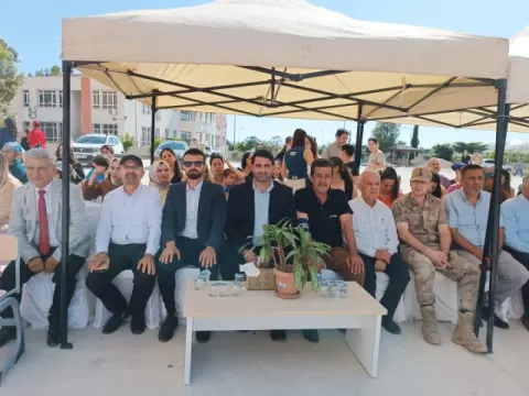 Bu yıl ilk mezunlarını veren Tekebaşı Eczacı Maruf Cilli Anadolu Lisesi 2023-2024 Eğitim Öğretim Yılı Mezuniyet töreni gerçekleşti. — fotoğraf 1