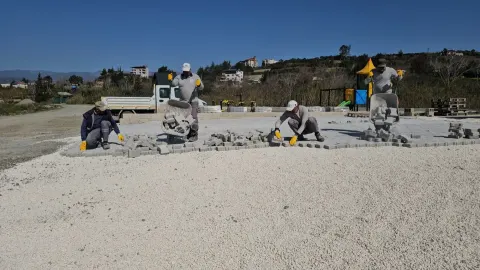 Karaçay Mahallesi Çok Amaçlı Salonunda Çalışmalar Sürüyor. — fotoğraf 5